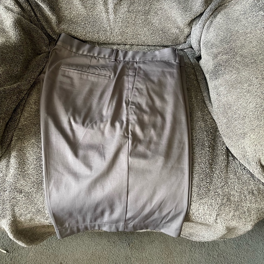 Nike Men's Charcoal golf standard fit shorts